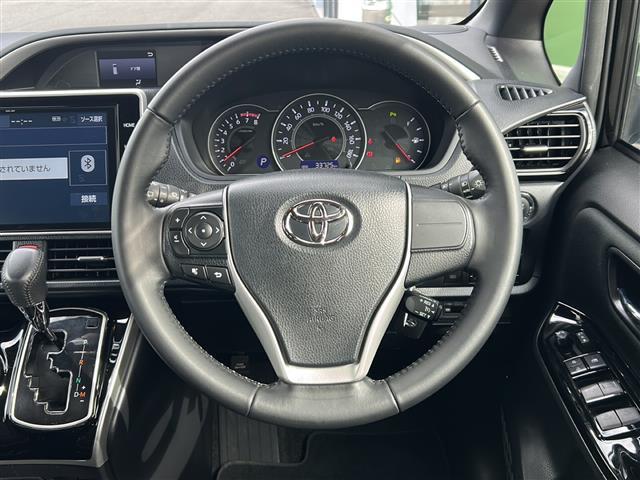 ヴォクシー ZS 煌II 純正ナビ/12.1インチフリップダウンモニター/バックカメラ/フルセグテレビ/トヨタセーフティーセンス/レーダークルーズコントロール/ビルトインETC/両側パワースライドドア/前後コーナーセンサー/(3枚目)