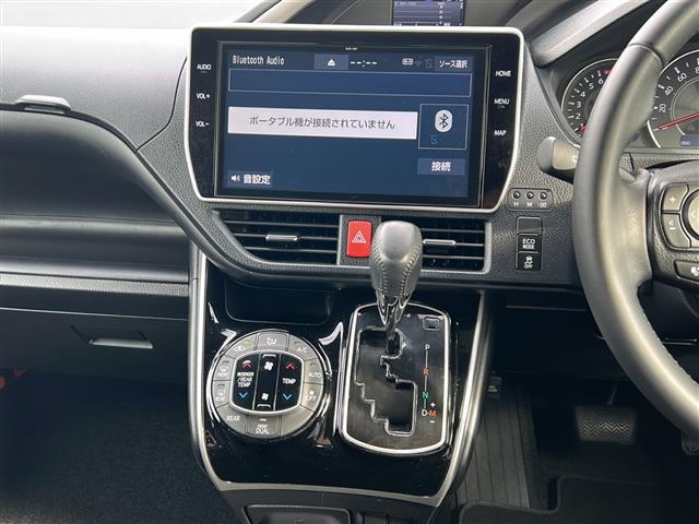 ヴォクシー ZS 煌II 純正ナビ/12.1インチフリップダウンモニター/バックカメラ/フルセグテレビ/トヨタセーフティーセンス/レーダークルーズコントロール/ビルトインETC/両側パワースライドドア/前後コーナーセンサー/(4枚目)