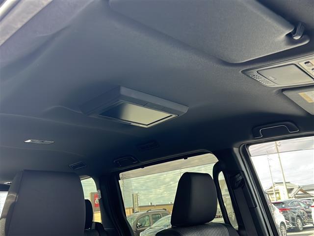 ヴォクシー ZS 煌II 純正ナビ/12.1インチフリップダウンモニター/バックカメラ/フルセグテレビ/トヨタセーフティーセンス/レーダークルーズコントロール/ビルトインETC/両側パワースライドドア/前後コーナーセンサー/(23枚目)