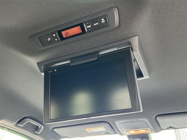ヴォクシー ZS 煌II 純正ナビ/12.1インチフリップダウンモニター/バックカメラ/フルセグテレビ/トヨタセーフティーセンス/レーダークルーズコントロール/ビルトインETC/両側パワースライドドア/前後コーナーセンサー/(24枚目)
