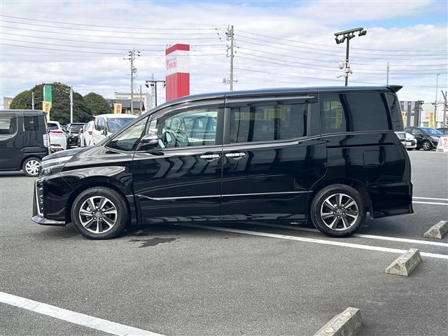 ヴォクシー ZS 煌II 純正ナビ/12.1インチフリップダウンモニター/バックカメラ/フルセグテレビ/トヨタセーフティーセンス/レーダークルーズコントロール/ビルトインETC/両側パワースライドドア/前後コーナーセンサー/(32枚目)