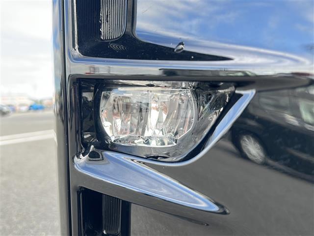 ヴォクシー ZS 煌II 純正ナビ/12.1インチフリップダウンモニター/バックカメラ/フルセグテレビ/トヨタセーフティーセンス/レーダークルーズコントロール/ビルトインETC/両側パワースライドドア/前後コーナーセンサー/(37枚目)