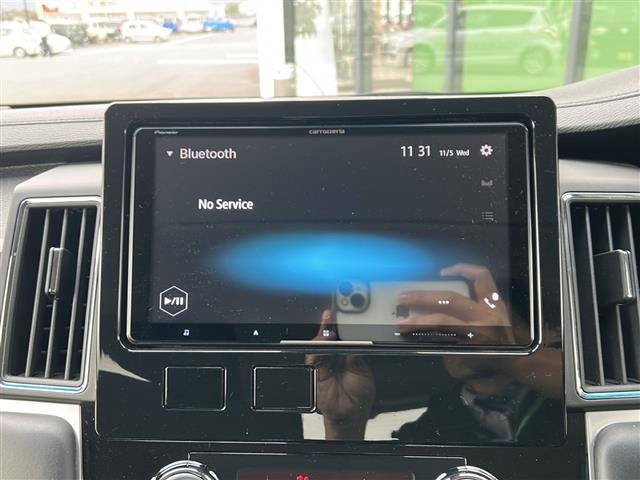 デリカD:5 G パワーパッケージ 社外9インチナビ/フルセグ/パドルシフト/ディーゼルターボ/ドアバイザー/ETC/禁煙車/シートヒーター/エアシート/両側パワースライドドア/パワーシート/4WD/スマートキー/プッシュスタート SD(5枚目)