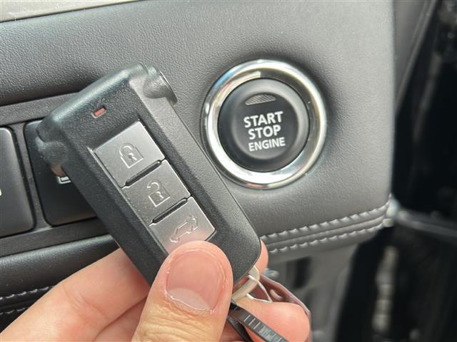 デリカD:5 G パワーパッケージ 社外9インチナビ/フルセグ/パドルシフト/ディーゼルターボ/ドアバイザー/ETC/禁煙車/シートヒーター/エアシート/両側パワースライドドア/パワーシート/4WD/スマートキー/プッシュスタート SD(9枚目)