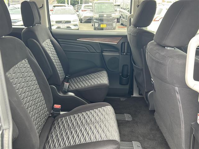 デリカD:5 G パワーパッケージ 社外9インチナビ/フルセグ/パドルシフト/ディーゼルターボ/ドアバイザー/ETC/禁煙車/シートヒーター/エアシート/両側パワースライドドア/パワーシート/4WD/スマートキー/プッシュスタート SD(11枚目)