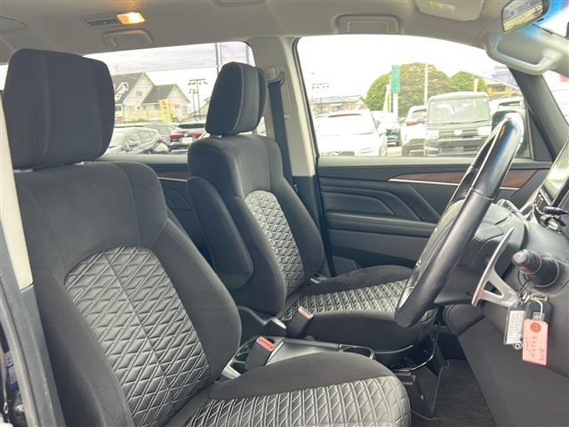 デリカD:5 G パワーパッケージ 社外9インチナビ/フルセグ/パドルシフト/ディーゼルターボ/ドアバイザー/ETC/禁煙車/シートヒーター/エアシート/両側パワースライドドア/パワーシート/4WD/スマートキー/プッシュスタート SD(18枚目)