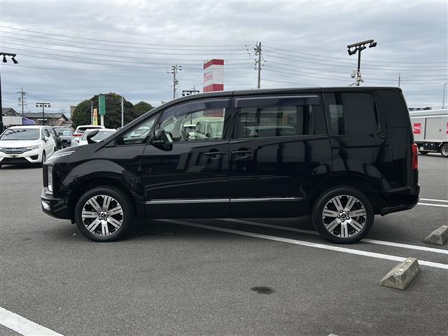 デリカD:5 G パワーパッケージ 社外9インチナビ/フルセグ/パドルシフト/ディーゼルターボ/ドアバイザー/ETC/禁煙車/シートヒーター/エアシート/両側パワースライドドア/パワーシート/4WD/スマートキー/プッシュスタート SD(24枚目)