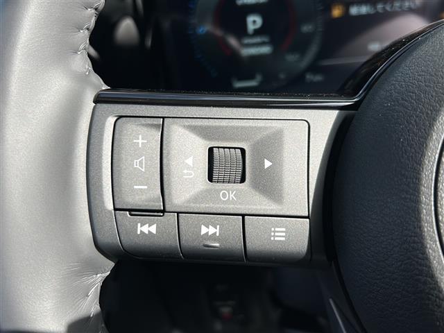 セレナ e-パワー ハイウェイスターV 後席モニター/全方位カメラ/フルセグTV/純正ディスプレイオーディオ/両側パワースライドドア/クルーズコントロール/レーンキープアシスト/コーナーセンサー/純正アルミホイール/ハーフレザーシート(10枚目)