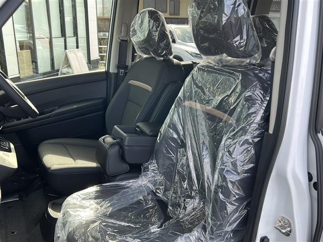 セレナ e-パワー ハイウェイスターV 後席モニター/全方位カメラ/フルセグTV/純正ディスプレイオーディオ/両側パワースライドドア/クルーズコントロール/レーンキープアシスト/コーナーセンサー/純正アルミホイール/ハーフレザーシート(19枚目)