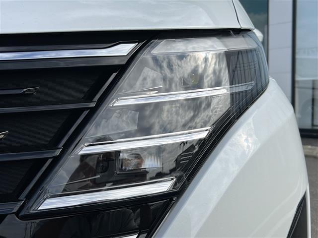 セレナ e-パワー ハイウェイスターV 後席モニター/全方位カメラ/フルセグTV/純正ディスプレイオーディオ/両側パワースライドドア/クルーズコントロール/レーンキープアシスト/コーナーセンサー/純正アルミホイール/ハーフレザーシート(28枚目)