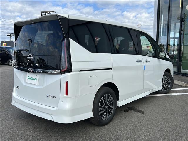 セレナ e-パワー ハイウェイスターV 後席モニター/全方位カメラ/フルセグTV/純正ディスプレイオーディオ/両側パワースライドドア/クルーズコントロール/レーンキープアシスト/コーナーセンサー/純正アルミホイール/ハーフレザーシート(36枚目)