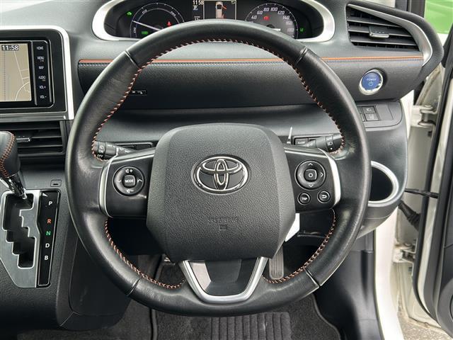 シエンタ G クエロ 純正7インチナビ/バックモニター/フルセグテレビ/両側パワースライドドア/トヨタセーフティセンス/社外アルミホイール/純正フロアマット/LEDヘッドライト/ハーフレザーシート/オレンジステッチ/ETC(3枚目)