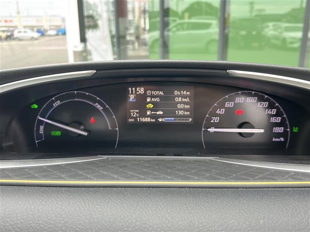 シエンタ G クエロ 純正7インチナビ/バックモニター/フルセグテレビ/両側パワースライドドア/トヨタセーフティセンス/社外アルミホイール/純正フロアマット/LEDヘッドライト/ハーフレザーシート/オレンジステッチ/ETC(4枚目)