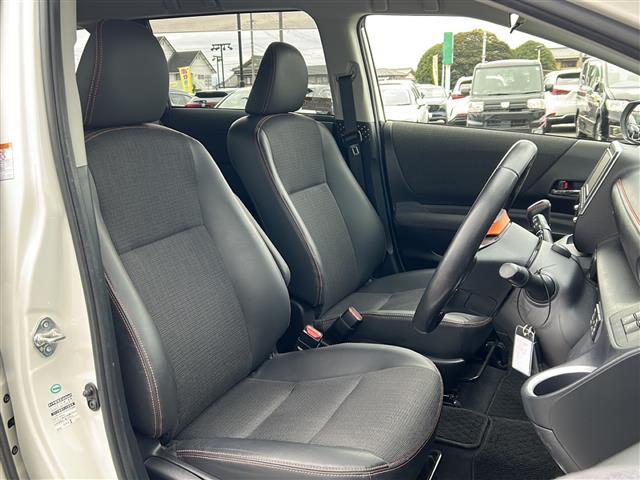 シエンタ G クエロ 純正7インチナビ/バックモニター/フルセグテレビ/両側パワースライドドア/トヨタセーフティセンス/社外アルミホイール/純正フロアマット/LEDヘッドライト/ハーフレザーシート/オレンジステッチ/ETC(17枚目)