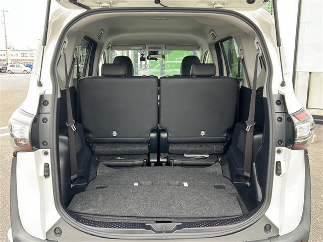 シエンタ G クエロ 純正7インチナビ/バックモニター/フルセグテレビ/両側パワースライドドア/トヨタセーフティセンス/社外アルミホイール/純正フロアマット/LEDヘッドライト/ハーフレザーシート/オレンジステッチ/ETC(21枚目)