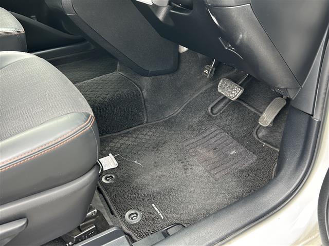 シエンタ G クエロ 純正7インチナビ/バックモニター/フルセグテレビ/両側パワースライドドア/トヨタセーフティセンス/社外アルミホイール/純正フロアマット/LEDヘッドライト/ハーフレザーシート/オレンジステッチ/ETC(23枚目)