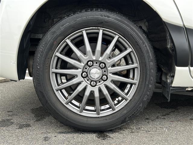 シエンタ G クエロ 純正7インチナビ/バックモニター/フルセグテレビ/両側パワースライドドア/トヨタセーフティセンス/社外アルミホイール/純正フロアマット/LEDヘッドライト/ハーフレザーシート/オレンジステッチ/ETC(26枚目)