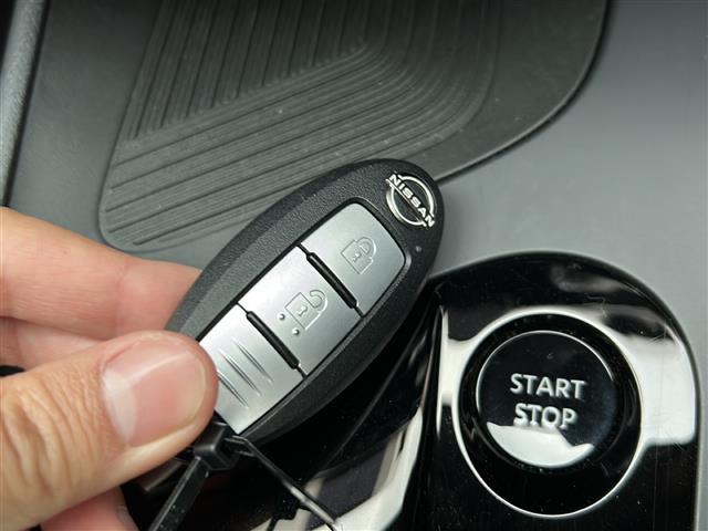 ノート X 純正ナビ/全方位モニター/フルセグテレビ/インテリジェントルームミラー/置くだけ充電/プロパイロット/ブラインドスポットモニター/ビルトインETC/LEDヘッドライト/スマートキー/プッシュスタート(8枚目)