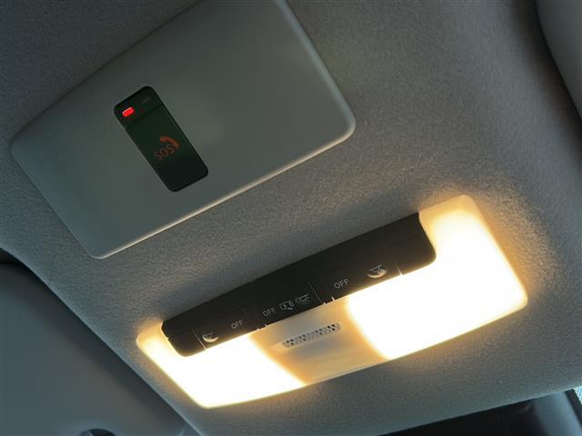 ノート X 純正ナビ/全方位モニター/フルセグテレビ/インテリジェントルームミラー/置くだけ充電/プロパイロット/ブラインドスポットモニター/ビルトインETC/LEDヘッドライト/スマートキー/プッシュスタート(11枚目)