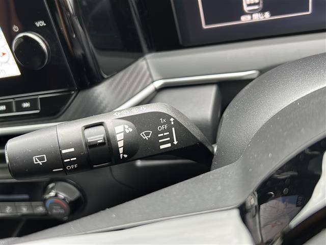 ノート X 純正ナビ/全方位モニター/フルセグテレビ/インテリジェントルームミラー/置くだけ充電/プロパイロット/ブラインドスポットモニター/ビルトインETC/LEDヘッドライト/スマートキー/プッシュスタート(17枚目)