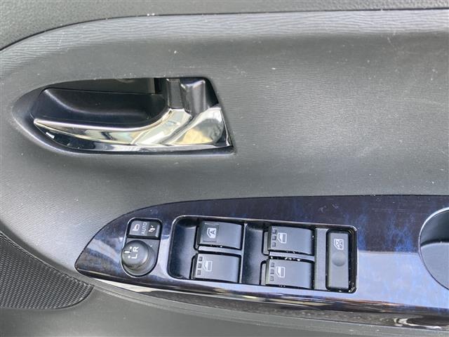 タント カスタムX トップエディションVS SAIII 純正8型ナビ/全方位カメラ/フルセグTV/両側パワースライドドア/ハーフレザーシート/ドライブレコーダー/USB/ETC/Blue tooth/純正フロアマット/純正アルミホイール/ドアバイザー(17枚目)