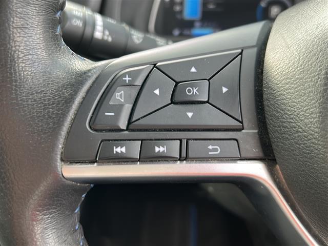 リーフ G 純正ナビ/全方位モニター/ワンセグテレビ/デジタルインナーミラー/ハンドルヒーター/ブラインドスポットモニター/シートヒーター/ドライブレコーダー/純正アルミホイール/純正フロアマット/ETC AUX(12枚目)