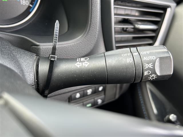 リーフ G 純正ナビ/全方位モニター/ワンセグテレビ/デジタルインナーミラー/ハンドルヒーター/ブラインドスポットモニター/シートヒーター/ドライブレコーダー/純正アルミホイール/純正フロアマット/ETC AUX(15枚目)