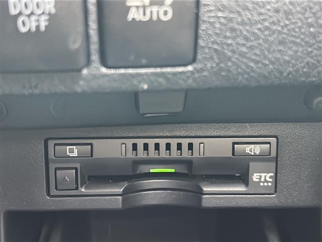 ヴェルファイア ２．５Ｚ　Ｇエディション　純正１０インチナビ／１２インチフリップダウンモニタ／フルセグ／シートヒーター／エアシート／バックカメラ／オートマチックハイビーム／ＤＶＤ再生機能／トヨタセーフティセンス／ビルトインＥＴＣ／スマートキー（7枚目）