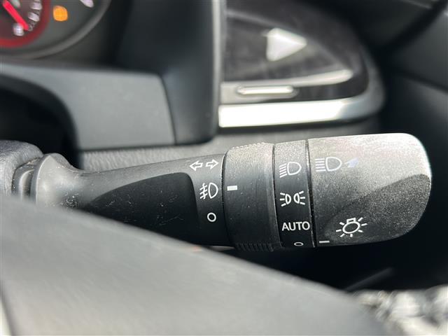 ヴェルファイア ２．５Ｚ　Ｇエディション　純正１０インチナビ／１２インチフリップダウンモニタ／フルセグ／シートヒーター／エアシート／バックカメラ／オートマチックハイビーム／ＤＶＤ再生機能／トヨタセーフティセンス／ビルトインＥＴＣ／スマートキー（18枚目）