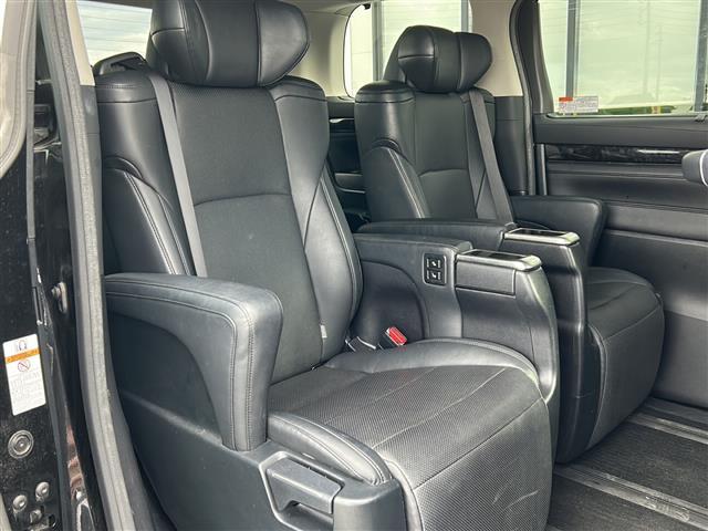 ヴェルファイア ２．５Ｚ　Ｇエディション　純正１０インチナビ／１２インチフリップダウンモニタ／フルセグ／シートヒーター／エアシート／バックカメラ／オートマチックハイビーム／ＤＶＤ再生機能／トヨタセーフティセンス／ビルトインＥＴＣ／スマートキー（23枚目）