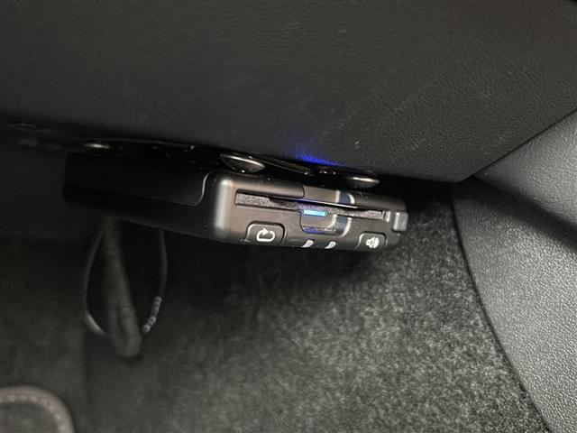 モデルY パフォーマンス パノラマルーフ/オートパイロット/禁煙車/純正ディスプレイオーディオ/パーキングアシスト/レザーシート/シートヒーター/バックカメラ/サイドカメラ/クルーズコントロール/レーンキープアシスト/4WD(6枚目)