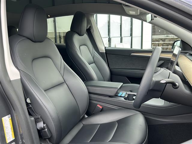 モデルY パフォーマンス パノラマルーフ/オートパイロット/禁煙車/純正ディスプレイオーディオ/パーキングアシスト/レザーシート/シートヒーター/バックカメラ/サイドカメラ/クルーズコントロール/レーンキープアシスト/4WD(17枚目)