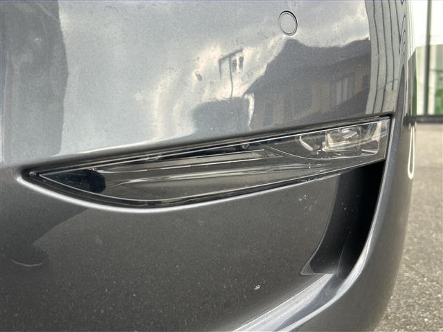 モデルY パフォーマンス パノラマルーフ/オートパイロット/禁煙車/純正ディスプレイオーディオ/パーキングアシスト/レザーシート/シートヒーター/バックカメラ/サイドカメラ/クルーズコントロール/レーンキープアシスト/4WD(29枚目)