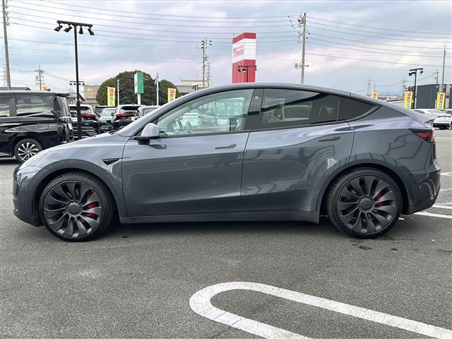 モデルY パフォーマンス パノラマルーフ/オートパイロット/禁煙車/純正ディスプレイオーディオ/パーキングアシスト/レザーシート/シートヒーター/バックカメラ/サイドカメラ/クルーズコントロール/レーンキープアシスト/4WD(32枚目)