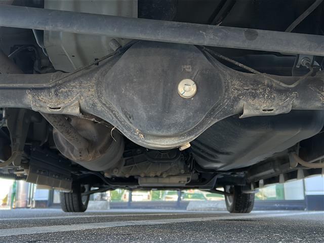 エブリイワゴン ＰＺターボスペシャル　純正ナビ／フルセグ／バックカメラ／両側パワースライドドア／スズキセーフティサポート／ドライブレコーダー前方／純正１４アルミホイール／禁煙車／スマートキー／スペアキー１本／ＥＴＣ／オートステップ　ＥＳＣ（40枚目）