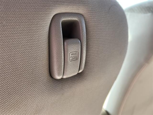 N-BOX G オーディオ/CD/USB/両側パワースライドドア/プッシュスタート/スマートキー/純正フロアマット/ドアバイザー/アルミホイール/ベンチシート/横滑り防止装置/オートエアコン/ハロゲンヘッドライト(16枚目)