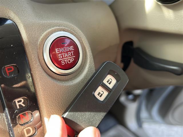 N-BOX G オーディオ/CD/USB/両側パワースライドドア/プッシュスタート/スマートキー/純正フロアマット/ドアバイザー/アルミホイール/ベンチシート/横滑り防止装置/オートエアコン/ハロゲンヘッドライト(17枚目)