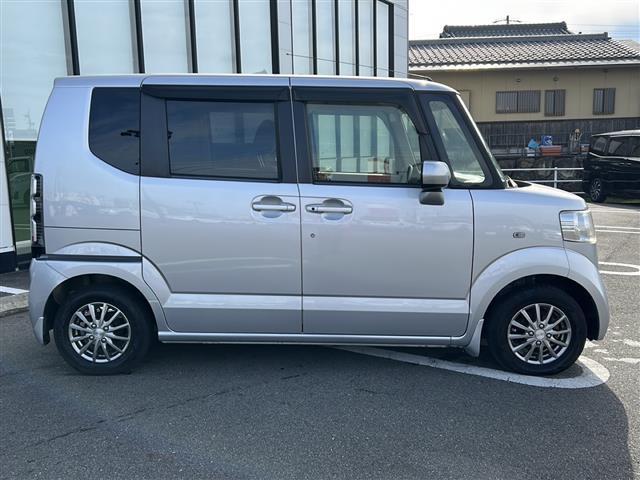 N-BOX G オーディオ/CD/USB/両側パワースライドドア/プッシュスタート/スマートキー/純正フロアマット/ドアバイザー/アルミホイール/ベンチシート/横滑り防止装置/オートエアコン/ハロゲンヘッドライト(33枚目)