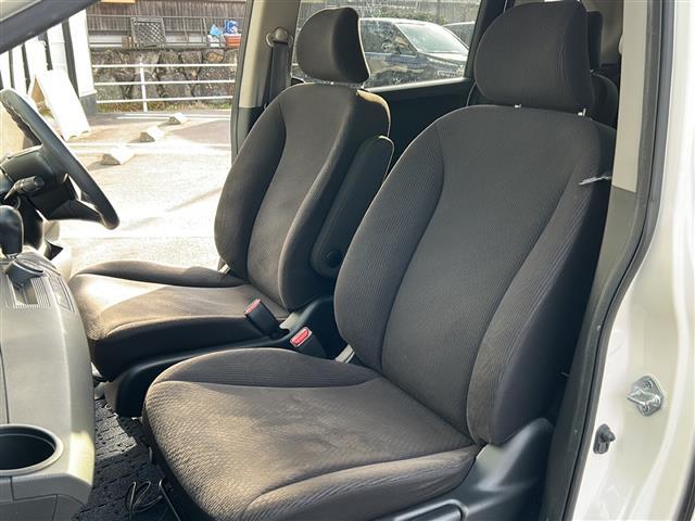 フリード Ｇ　ジャストセレクション　社外７インチナビ／両側パワースライドドア／ワンセグＴＶ／ウィンカーミラー／社外アルミホイール／キセノンヘッドライト／純正フロアマット／ウォークスルー／３列シート／Ｂｌｕｅｔｏｏｔｈ接続／スマートキー／（15枚目）