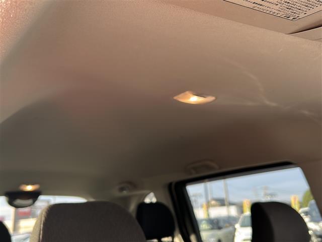 フリード Ｇ　ジャストセレクション　社外７インチナビ／両側パワースライドドア／ワンセグＴＶ／ウィンカーミラー／社外アルミホイール／キセノンヘッドライト／純正フロアマット／ウォークスルー／３列シート／Ｂｌｕｅｔｏｏｔｈ接続／スマートキー／（24枚目）