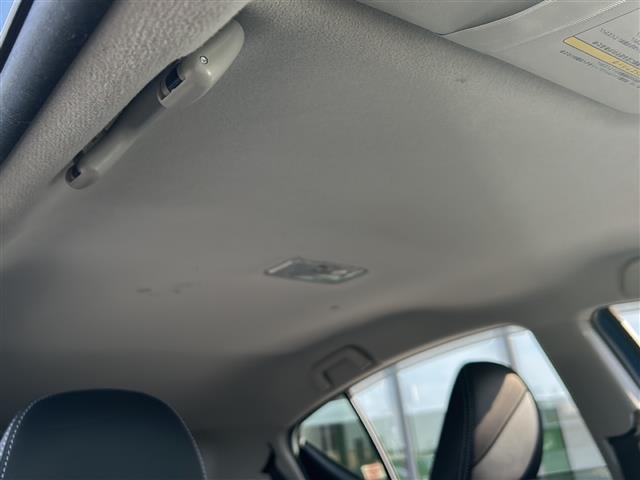 アクア X-アーバン 社外ナビ/フルセグ/バックカメラ/ルーフレール/X-URBANエアロ/LEDヘッドライト/純正アルミホイール/純正フロアマット/ドアバイザー/フォグランプ/ハーフレザーシート/ETC/禁煙車 VSC(37枚目)