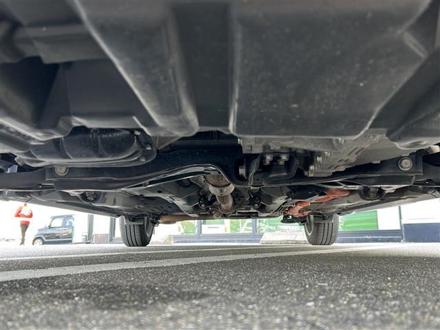 アクア X-アーバン 社外ナビ/フルセグ/バックカメラ/ルーフレール/X-URBANエアロ/LEDヘッドライト/純正アルミホイール/純正フロアマット/ドアバイザー/フォグランプ/ハーフレザーシート/ETC/禁煙車 VSC(40枚目)