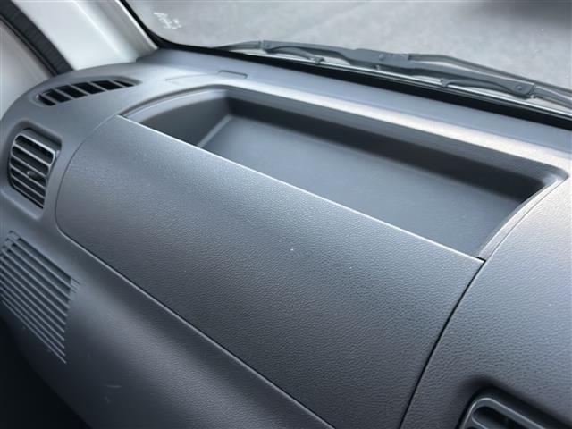 ハイゼットトラック エアコン・パワステ スペシャル 5速マニュアル/4WD/ケンウッドオーディオ/サマータイヤ車載/純正フロアマット/サイドドアバイザー/ケンウッドオーディオ/CD/AUX/パワーステアリング/エアコン/パワーウィンドウ/エアバック(13枚目)