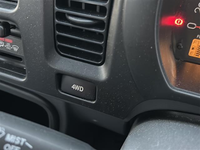 ハイゼットトラック エアコン・パワステ スペシャル 5速マニュアル/4WD/ケンウッドオーディオ/サマータイヤ車載/純正フロアマット/サイドドアバイザー/ケンウッドオーディオ/CD/AUX/パワーステアリング/エアコン/パワーウィンドウ/エアバック(15枚目)