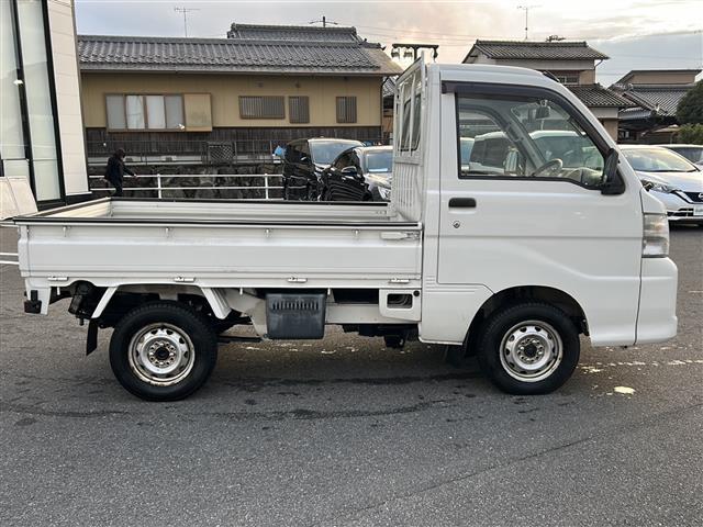 ハイゼットトラック エアコン・パワステ スペシャル 5速マニュアル/4WD/ケンウッドオーディオ/サマータイヤ車載/純正フロアマット/サイドドアバイザー/ケンウッドオーディオ/CD/AUX/パワーステアリング/エアコン/パワーウィンドウ/エアバック(28枚目)