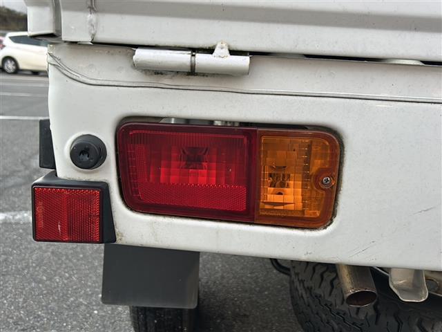 ハイゼットトラック エアコン・パワステ スペシャル 5速マニュアル/4WD/ケンウッドオーディオ/サマータイヤ車載/純正フロアマット/サイドドアバイザー/ケンウッドオーディオ/CD/AUX/パワーステアリング/エアコン/パワーウィンドウ/エアバック(34枚目)