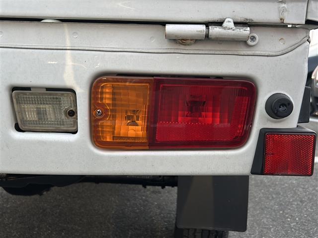 ハイゼットトラック エアコン・パワステ スペシャル 5速マニュアル/4WD/ケンウッドオーディオ/サマータイヤ車載/純正フロアマット/サイドドアバイザー/ケンウッドオーディオ/CD/AUX/パワーステアリング/エアコン/パワーウィンドウ/エアバック(35枚目)