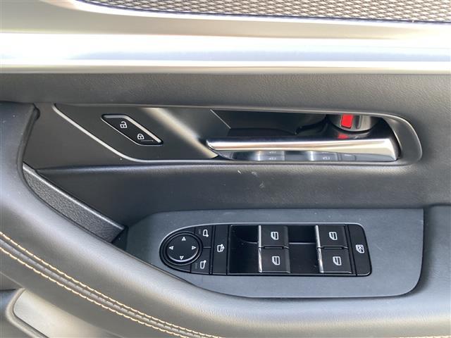 CX-60 XD エクスクルーシブモード 純正12.3型ナビ/フルセグTV/全方位カメラ/BOSEサウンド/パノラマサンルーフ/レザーシート/シートヒーター/エアシート/ステアリングヒーター/パワーシート/電動リアゲート/ドライブレコーダー(12枚目)