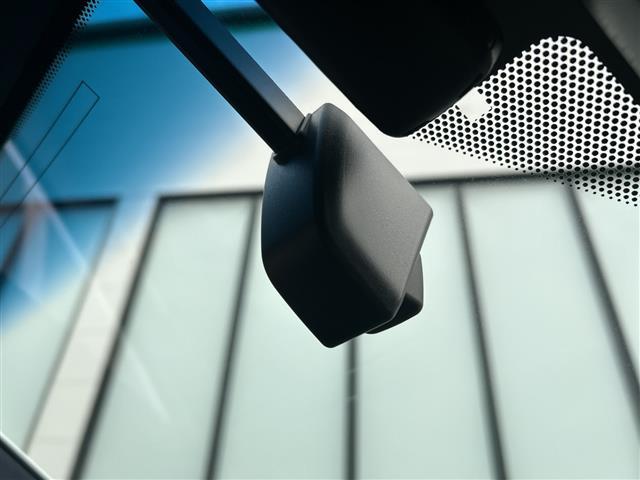 ＬＳ ＬＳ５００ｈ　Ｆスポーツ　サンルーフ／全方位カメラ／ＥＴＣ２．０／禁煙車／クルーズコントロール／レーンキープアシスト／コーナーセンサー／バックカメラ／ドライブレコーダー／ハーフレザーシート／シートヒーター／ステアリングヒーター（4枚目）