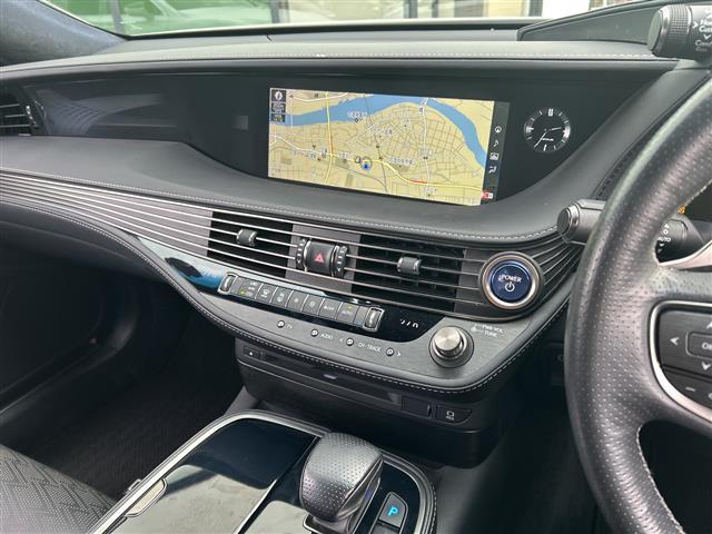 ＬＳ ＬＳ５００ｈ　Ｆスポーツ　サンルーフ／全方位カメラ／ＥＴＣ２．０／禁煙車／クルーズコントロール／レーンキープアシスト／コーナーセンサー／バックカメラ／ドライブレコーダー／ハーフレザーシート／シートヒーター／ステアリングヒーター（8枚目）